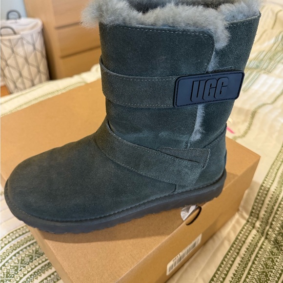 Ugg boots Bailey graphic logo strap size 9 - Picture 3 of 3